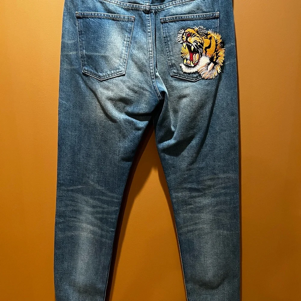 グッチ エンブロイダリー ブリーチ加工 デニム パンツ 刺繍 虎 タイガー M Gucci | Jeans | Iconic Gucci Tiger Patch Jeans | Poshmark
